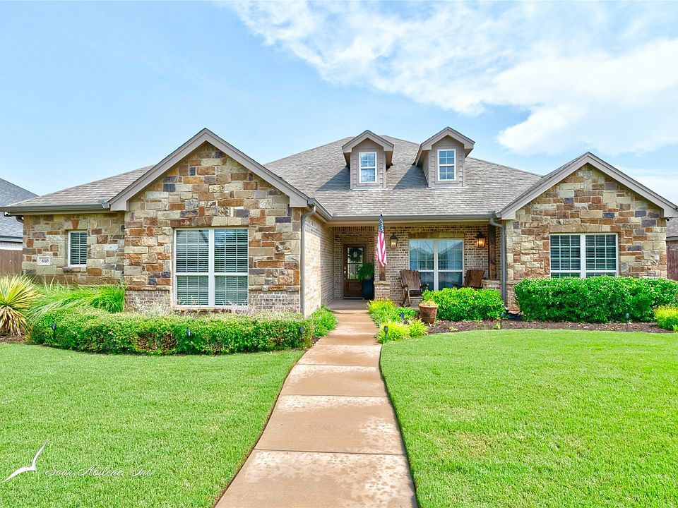1st image of 610 Mossy Oak Dr