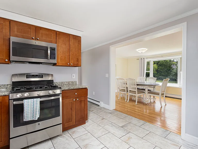 4 Maloney Ln — Photo 6