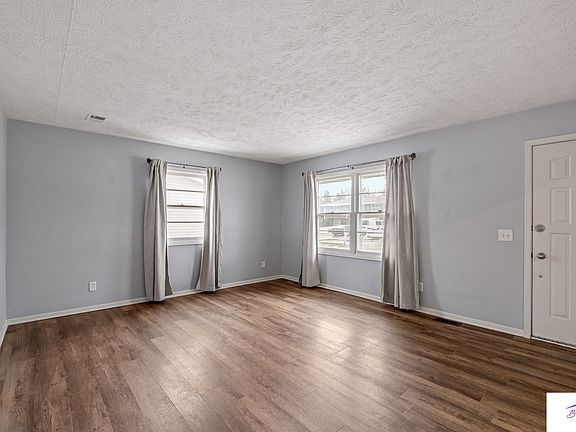 3rd image of 3427 Cottonwood Ln