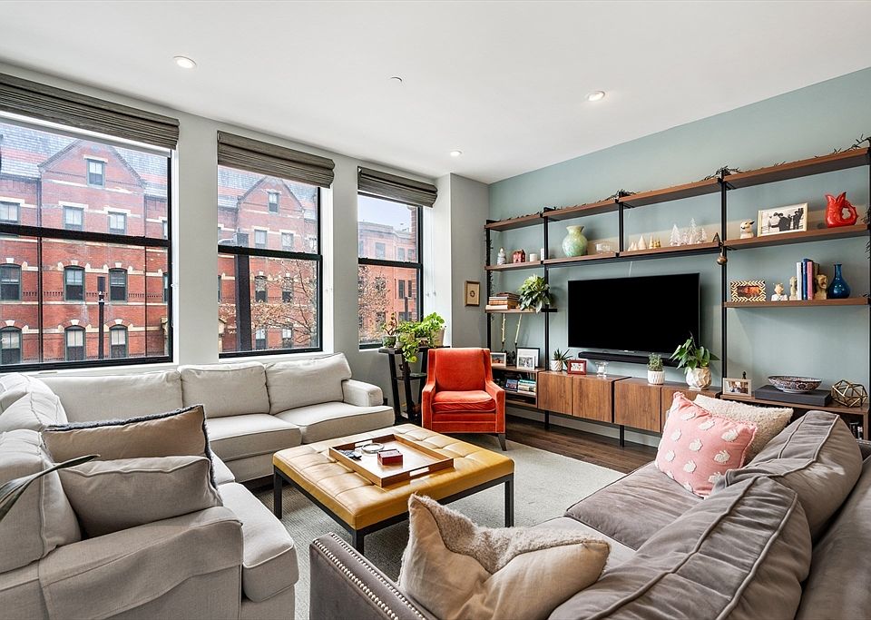 1st image of 285 Columbus Ave #207