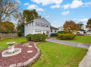 812 Waksman Pl, North Brunswick, NJ 08902