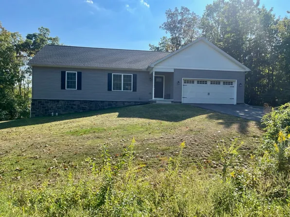 4025 Percy Ave, Chambersburg, PA 17202