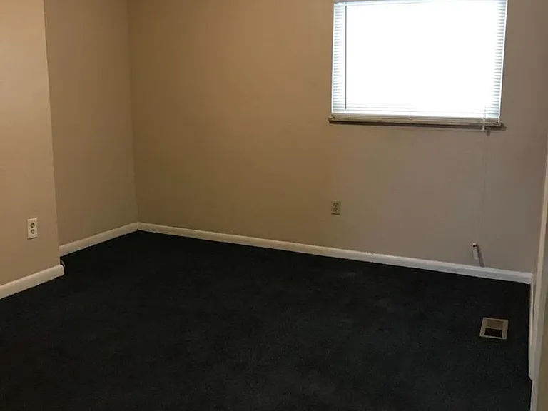 Carrick NEW 4 bedroom apartment. Section 8 accepted — Photo 8