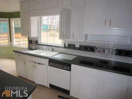 5th image of 231 Leigh Kay Dr