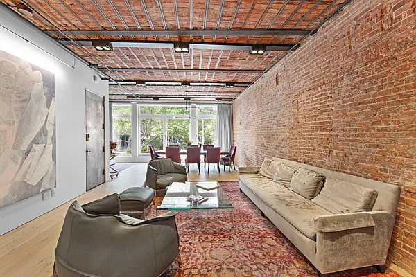 Rented by Tabak Real Estate | media 47