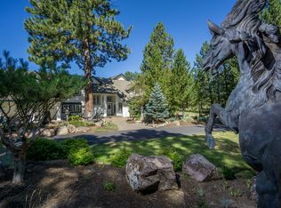 60015 Ridgeview Dr E, Bend, OR 97702