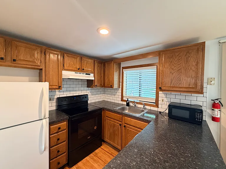 113 Oneida Dr — Photo 5