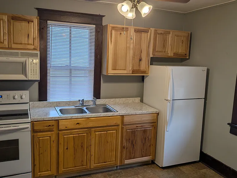 2139 Raphine Rd #B — Photo 8