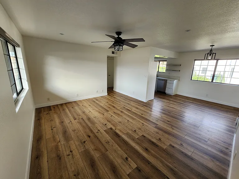 157 W Ash Ave #E — Photo 7