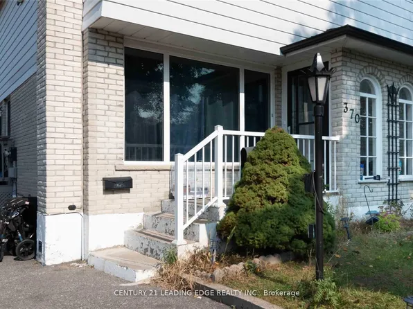 370 Durham Ct, Oshawa, ON L1J 1W9