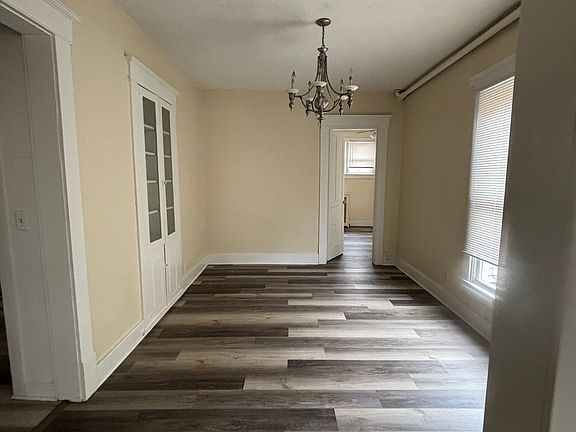 5th image of 610 W Walnut St #610