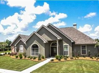 9620 Belle Place Cir, Maurice, LA 70555