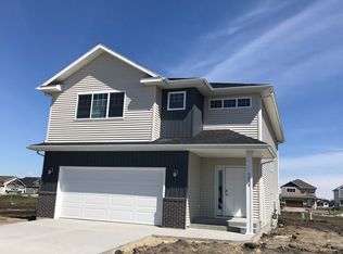 7438 18th St S, Fargo, ND 58104