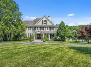 1 Whitlock Ct, Somers, NY 10589
