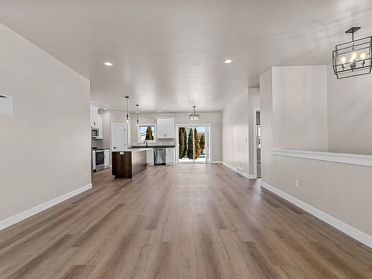 340 Rainbow Ct — Photo 31
