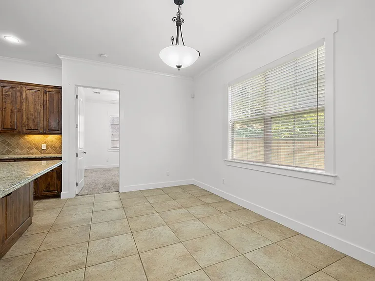 1607 Chelsea Ln — Photo 11