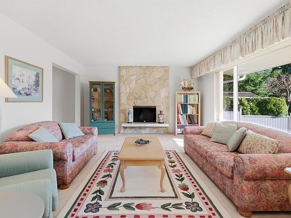 4th image of 2716 Byron Rd