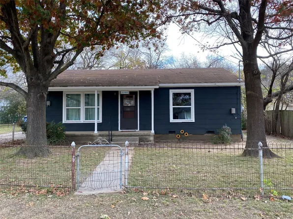 1108 Hancock St, Gainesville, TX 76240