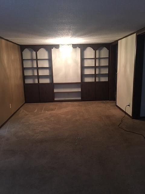 Living/Dining Room 12x24