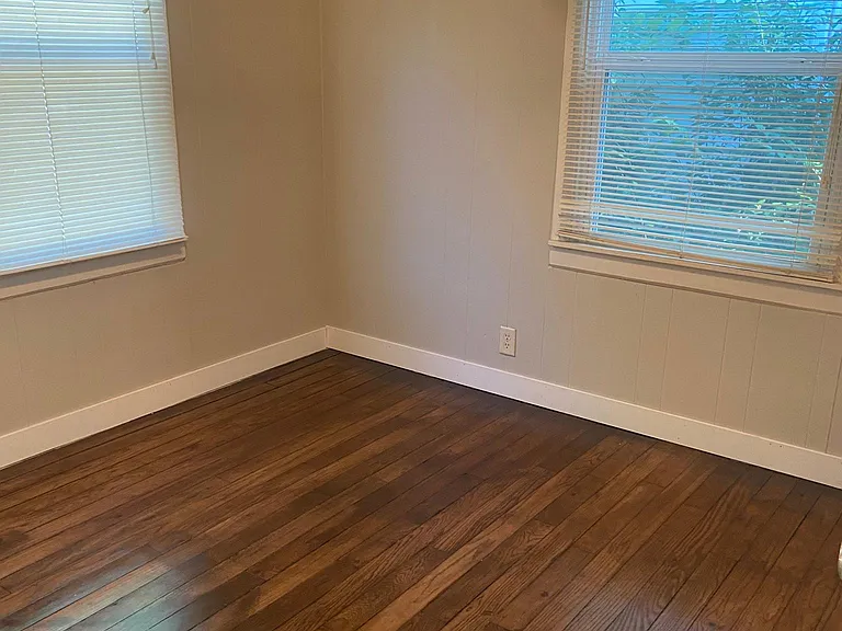 4430 Primrose Ave — Photo 6
