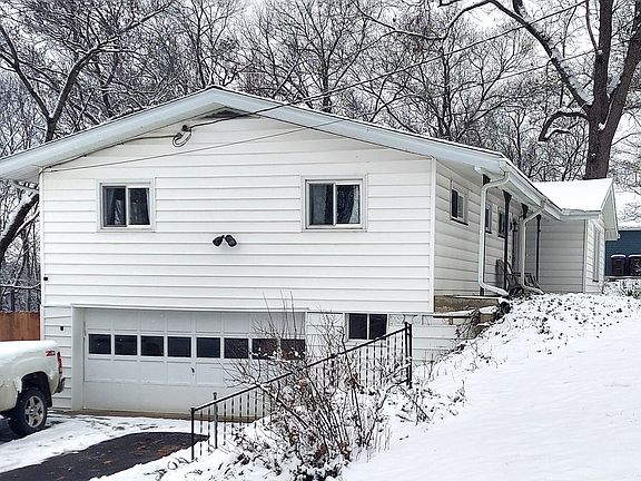 4th image of 605 Maxwell Dr
