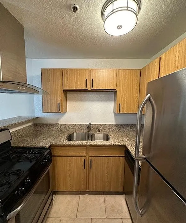 10323 Woodbine