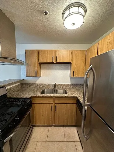 10323 Woodbine Photo 1
