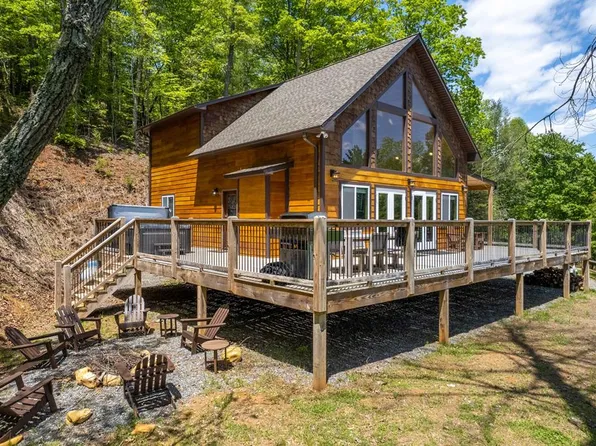 185 After Dinner Dr, Bryson City, NC 28713