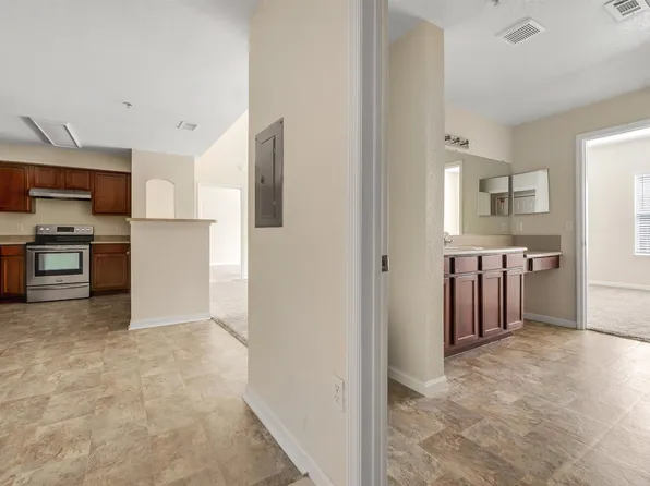 2801 Chancellorsville Dr APT 536, Tallahassee, FL 32312