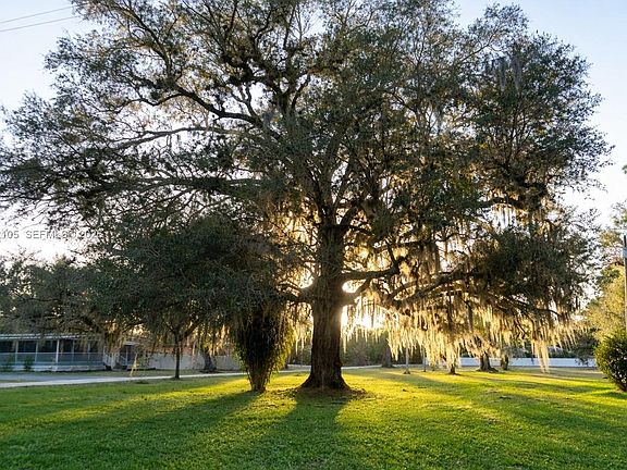4th image of 2014 Fort Denaud Rd