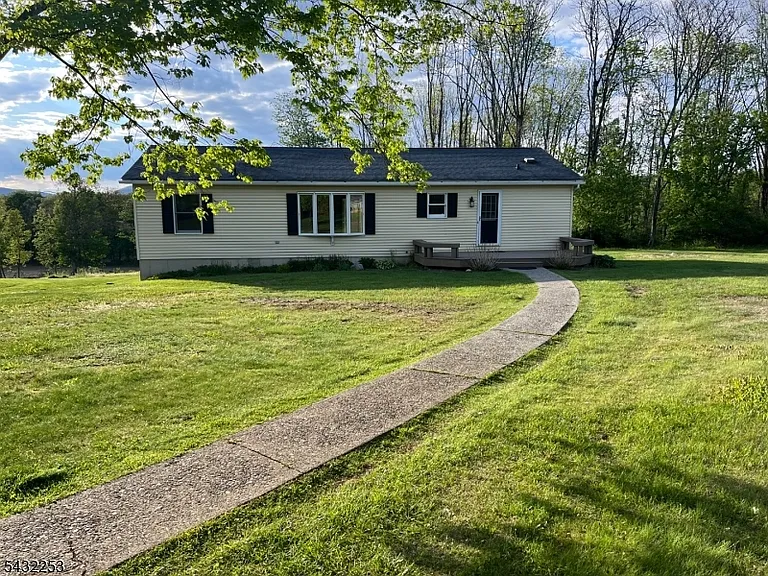 31 Countryside Rd — Photo 2