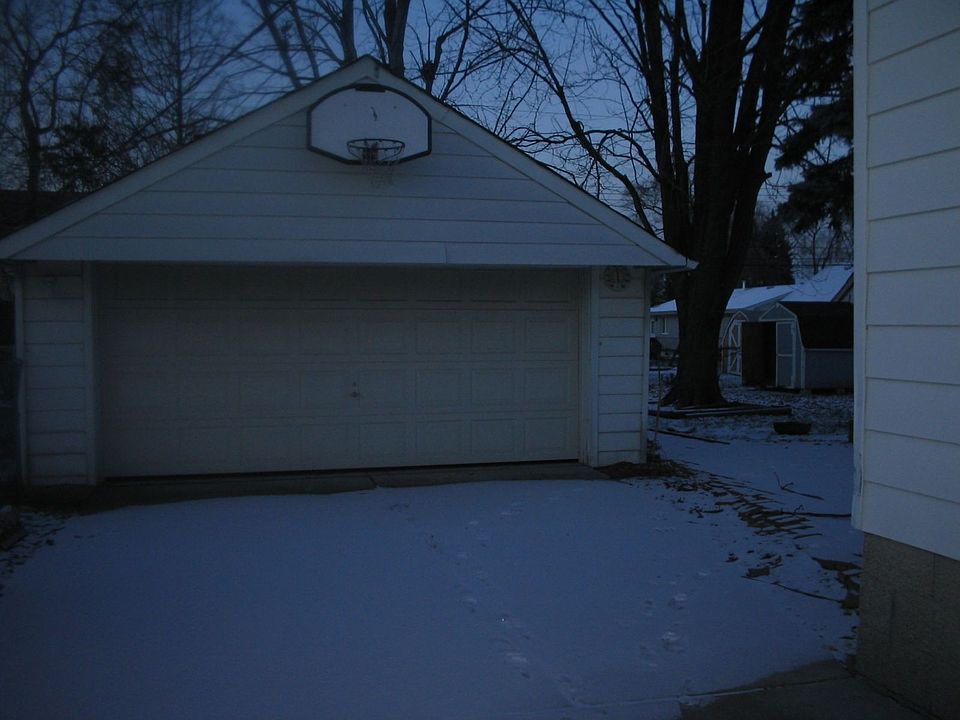 2 Car Garage