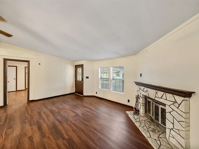 110 Charlies Ln — Photo 11