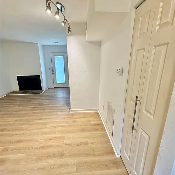 122 Ashley Dr — Photo 8
