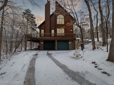 2926 Augustine Rd, Milford, MI, 48381