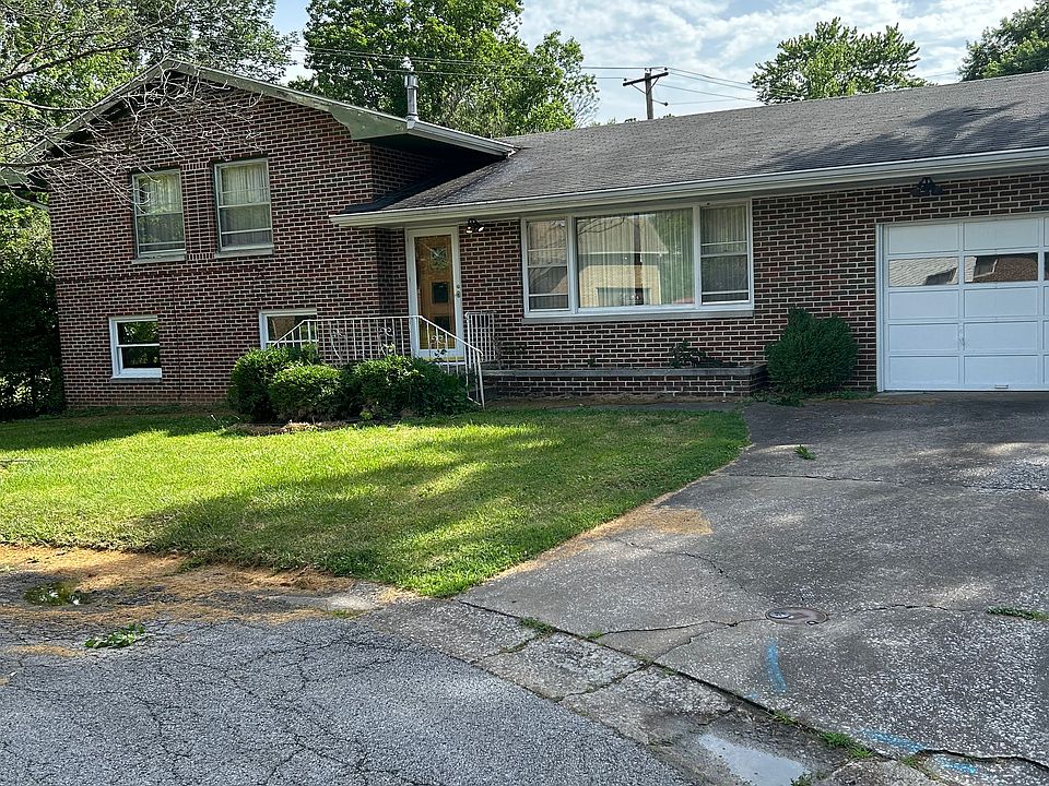1st image of 704 S Benwood Dr