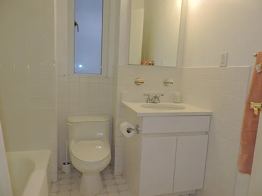 Rented by essential NEW YORK Real Estate | media 15