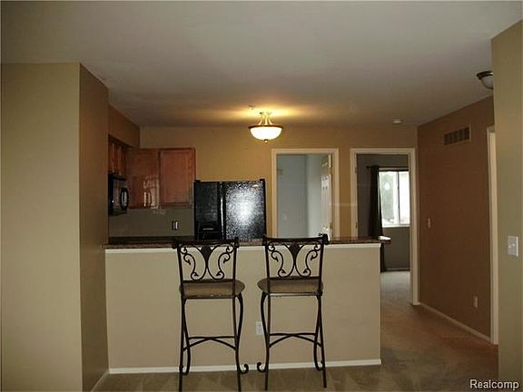 5th image of 218 Park Green Dr #1