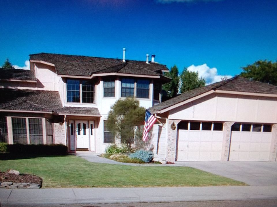 Front of house faces south.