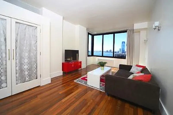 Sold by Corcoran | media 8