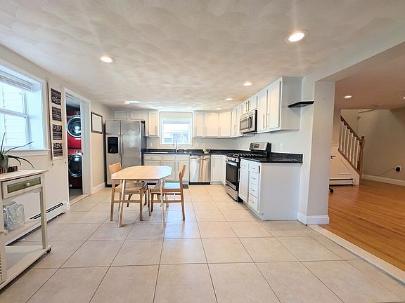 2nd image of 35 Francis St
