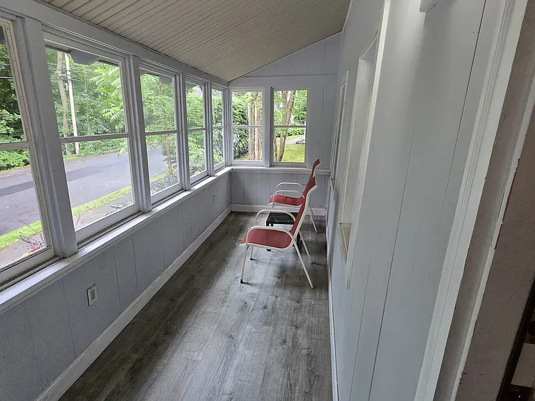 247 Maple Ave — Photo 6