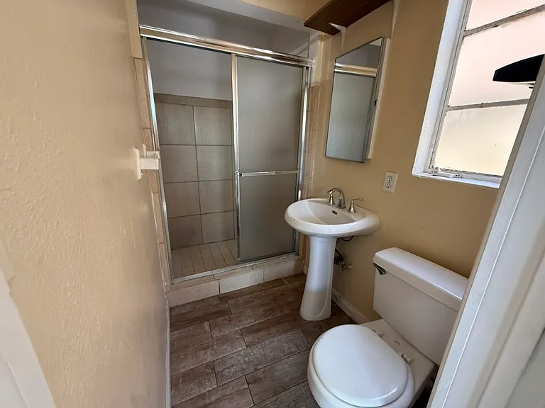9723 Belmont St #9723-1/4 — Photo 14