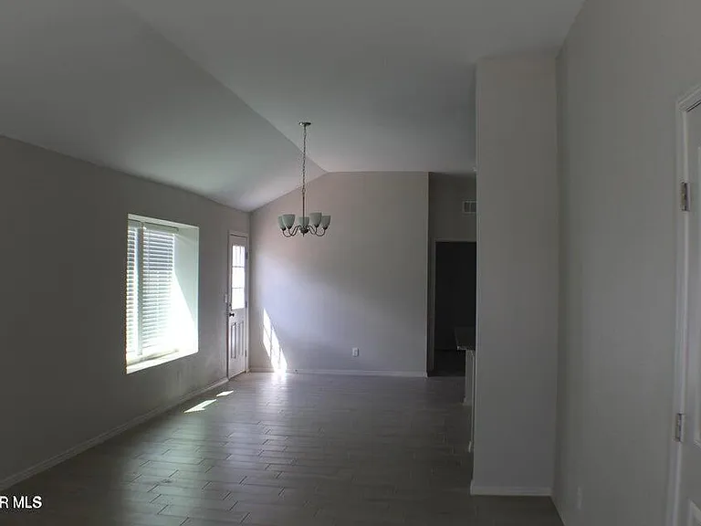 7425 Norte Mesa Ln — Photo 4