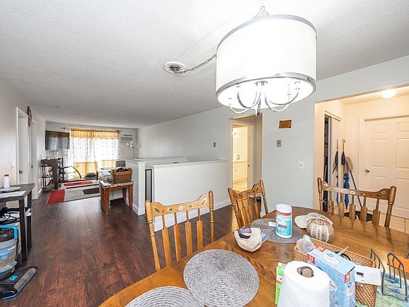 2nd image of 10 Wrentham Rd APT 102
