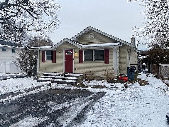 3rd image of 41 West Dr