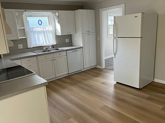 4th image of 314 N Harris St
