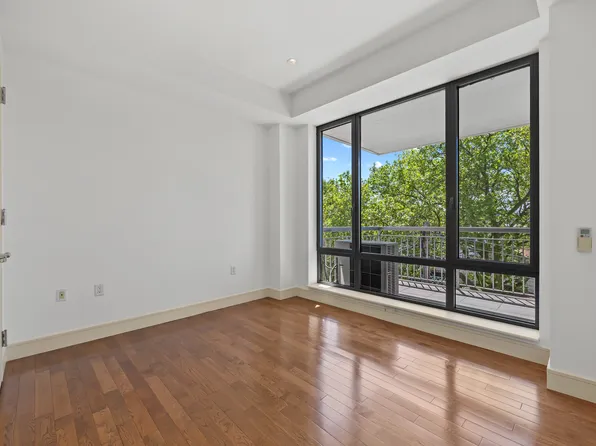 71 Village Road North image 4 of 19