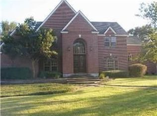 6931 Oak Knoll Dr, Richmond, TX 77406