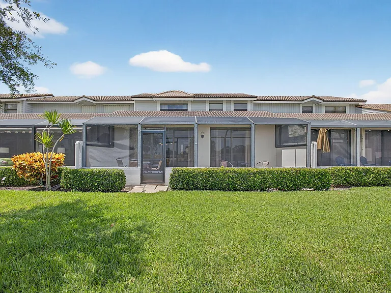 479 Prestwick Cir — Photo 58